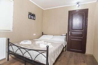 Отель Home25 Тбилиси Бюджетный двухместный номер с 1 кроватью-2